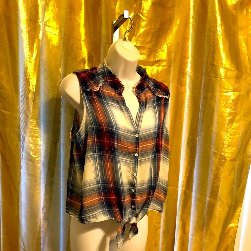 Cloth & stone plaid button and tie front top - Picture 2 of 8
